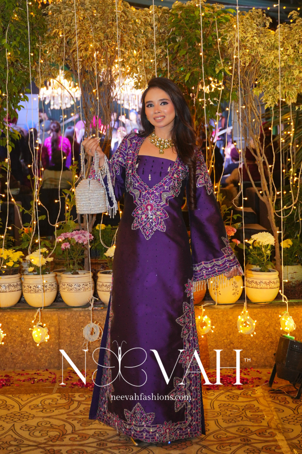 Silk kaaftaan embroidery