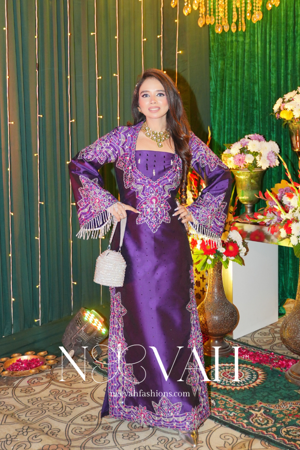 Silk kaaftaan embroidery