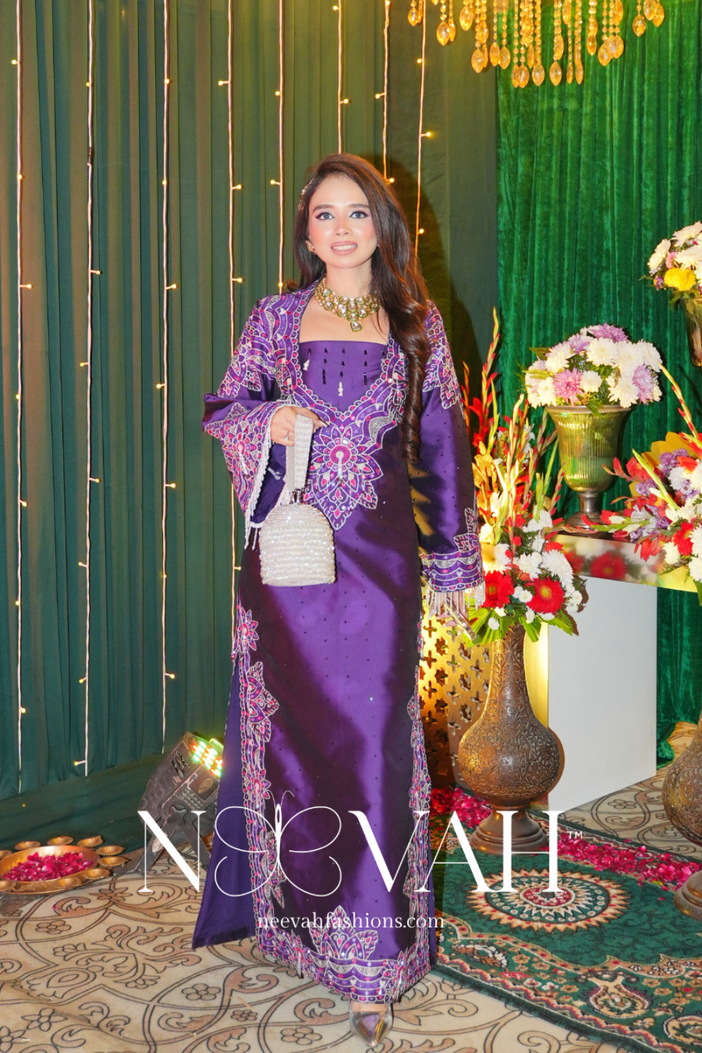 Silk kaaftaan embroidery